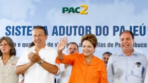 A presidenta Dilma Rousseff ao lado do governado Eduardo Campos (PSB-PE) e do ministro Fernando Bezerra. Foto: Roberto Stuckert Filho/PR