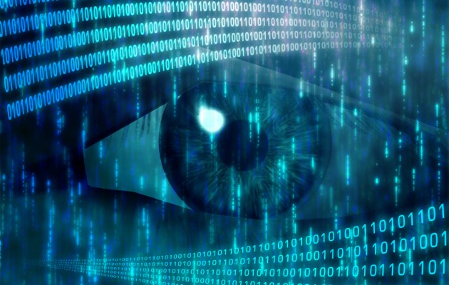 Na internet, o indivíduo fica nu 