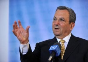 Decisão israelense de atacar Irã está 'muito longe', diz Barak