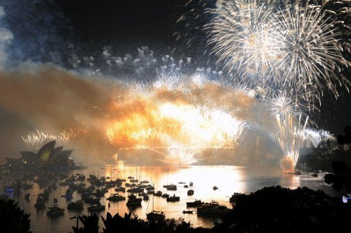 O Mundo dá as boas vindas a 2012