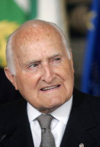 Morre Oscar Luigi Scalfaro, ex-presidente da Itália