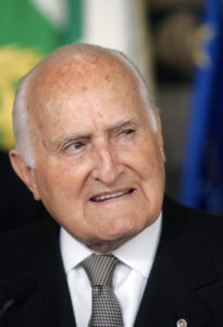 Morre Oscar Luigi Scalfaro, ex-presidente da Itália 
