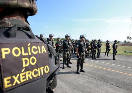Cerca de 2,6 mil soldados do Exército fazem a segurança nas ruas de Salvador durante greve da Polícia Militar. Foto: Carla Ornelas/Governo da Bahia 