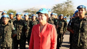 Dilma reduz tropas brasileiras no Haiti e fala sobre imigrantes