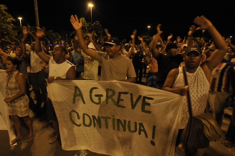 Senado discute direito de greve do servidor público