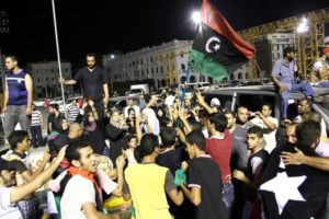 ONG diz que milícias que ajudaram a derrubar Khadafi espalham violência na Líbia