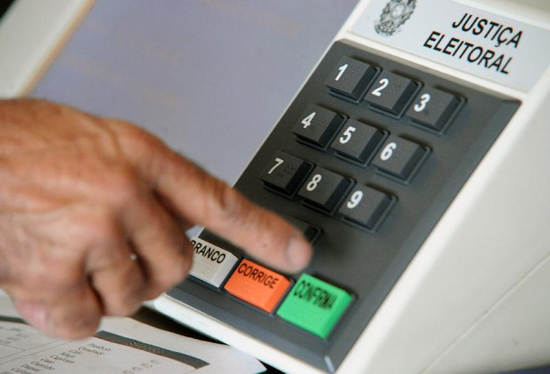 210 prefeitos eleitos em 2008 foram cassados