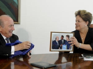 Compromissos serão cumpridos, diz Blatter