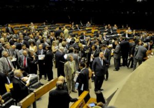 Barbarismos, barbáries e barbaridades