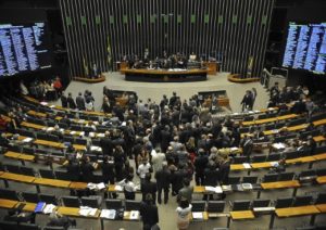 Câmara aprova texto base