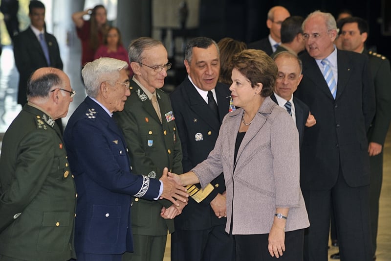 Militares atacam os 'saudosos da ditadura'