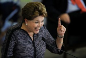 Dilma chega a Índia para reunião dos Brics