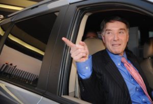 Thor Batista não poderia dirigir 