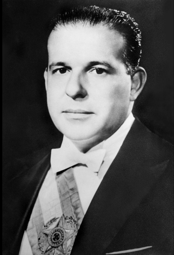 Reencontro com a história