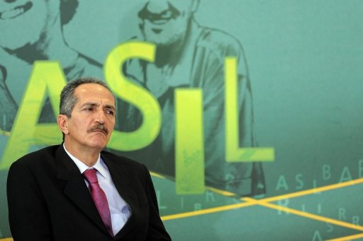 'Brasil precisa de um chute no traseiro' 