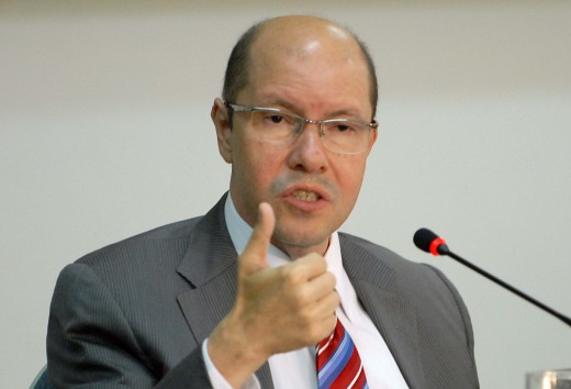 Os 30% de Demóstenes