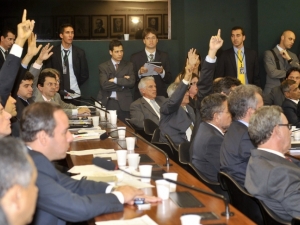 Comissão da Câmara aprova venda de bebidas alcoólicas na Copa do Mundo 