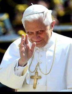Papa emérito Bento XVI é acusado de inação em casos de pedofilia na Alemanha