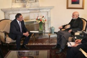 Karzai barra ingresso de congressista americano