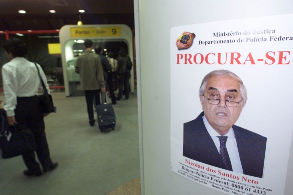 Por que o Brasil não recupera o dinheiro público desviado