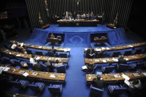 'Senado caminha para extinção'