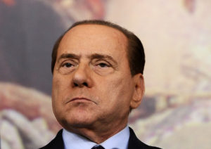 Hospital confirma que Berlusconi saiu da UTI