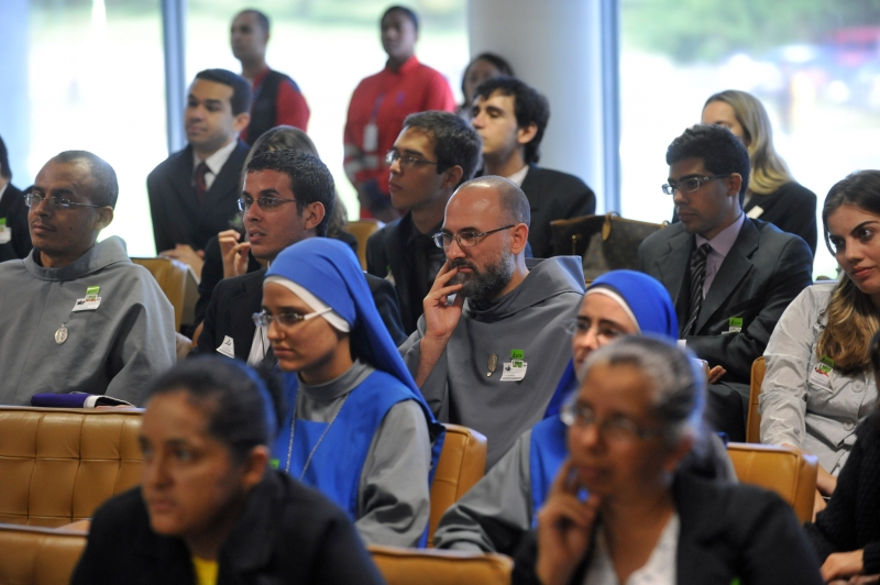 Maioria do STF vota por interrupção de gravidez