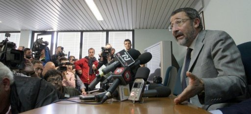 Autoridades descartam participação da máfia em atentado a escola