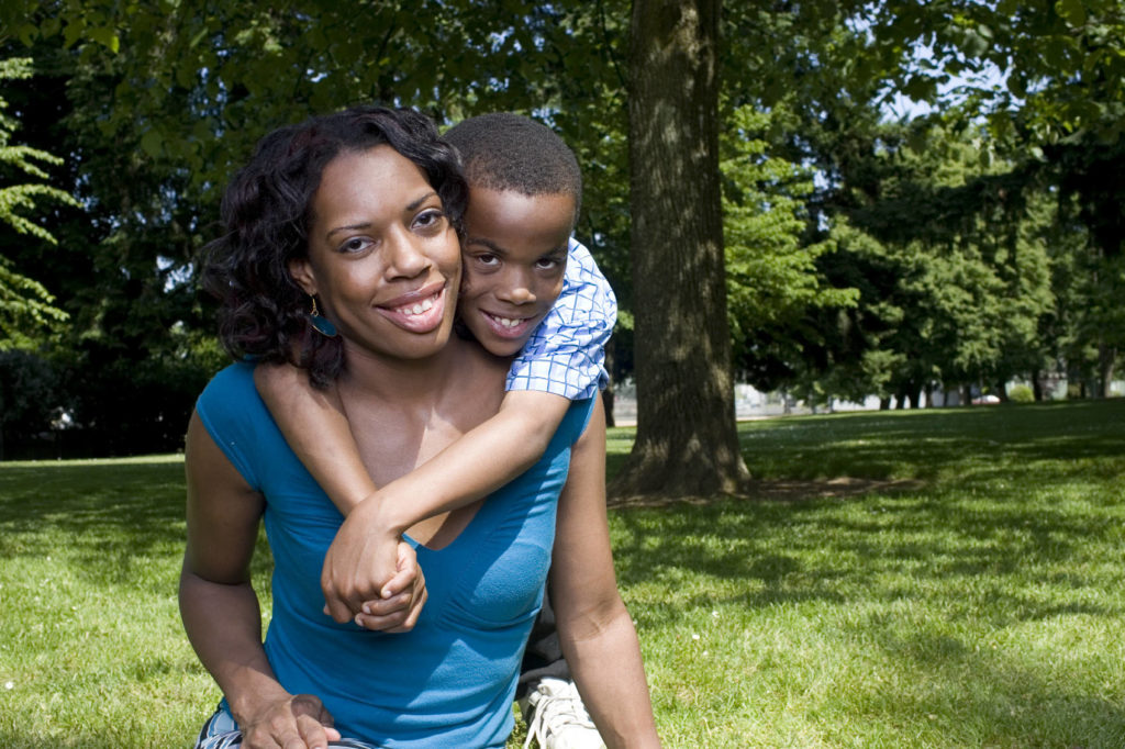 Feliz Dia das Mães. Elas merecem Estudos recentes provam: mulheres que trabalham fora são tão boas progenitoras quanto as que ficam em casa 