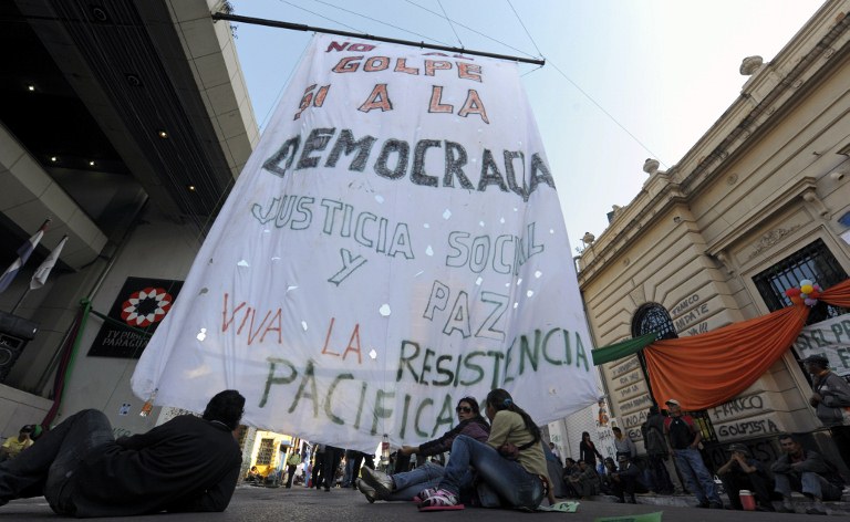Paraguai e o golpe do colonialismo interno