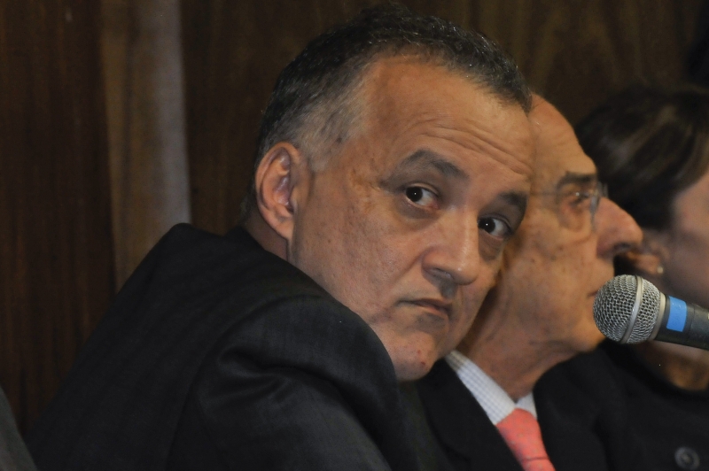 Justiça do DF decide manter Cachoeira preso