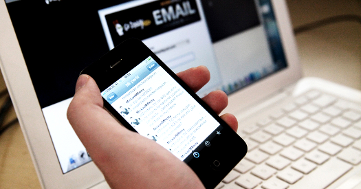 Gigantes da telefonia celular dominam leilão da Anatel 