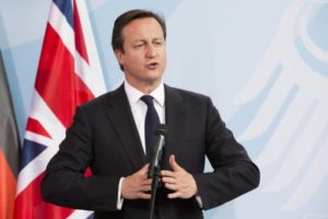 Premier britânico comparecerá à comissão que investiga a imprensa