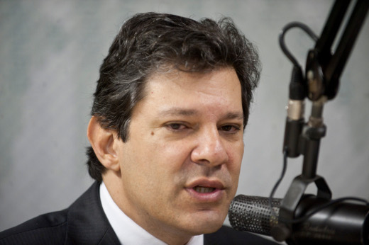 Um começo solitário para Haddad