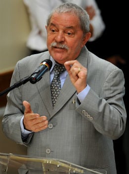 Lula não tem mais vestígios de câncer, diz assessoria