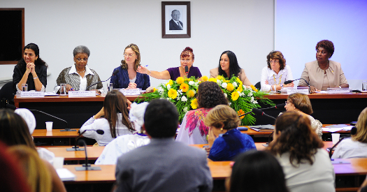 Eleições de 2012 terão participação recorde de mulheres	