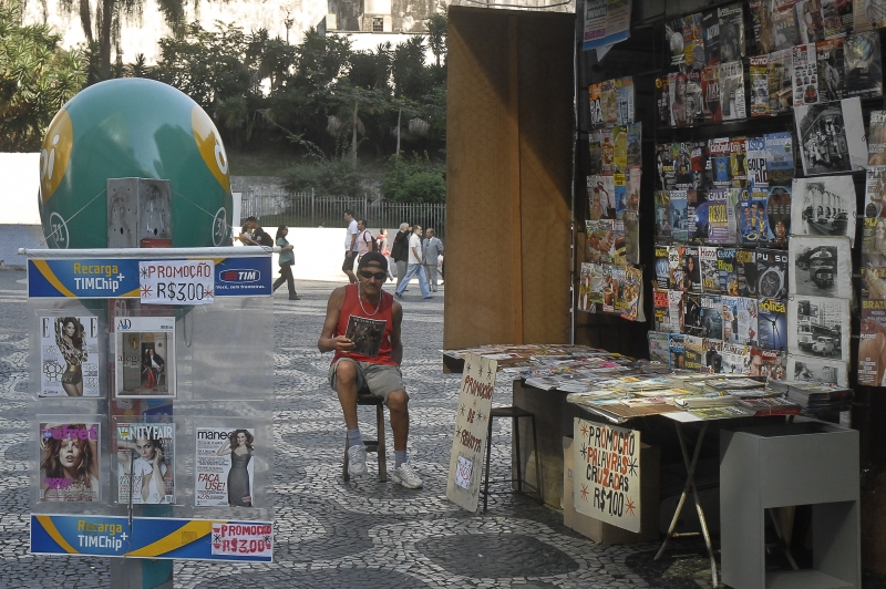 Chips de celular de operadoras suspensas continuam a venda
