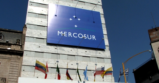 Criada à direita, Aliança do Pacífico rivaliza com o 'esquerdista' Mercosul