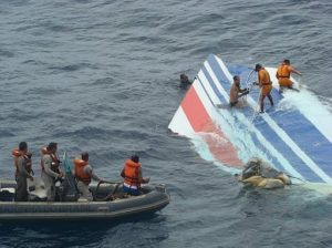 Fatores técnicos e humanos provocaram queda do voo 447 da Air France