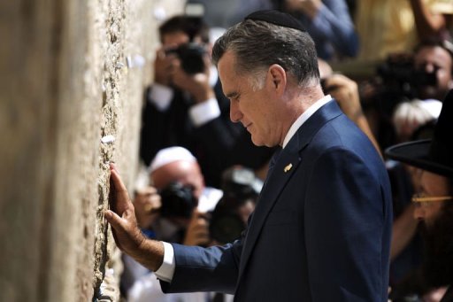 Romney tropeça no cenário internacional, segundo equipe de Obama