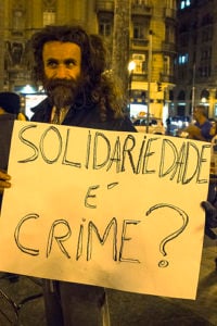 Pelo direito de ajudar