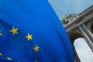 UE começa a fornecer quantidades ‘significativas’ de armas à Ucrânia