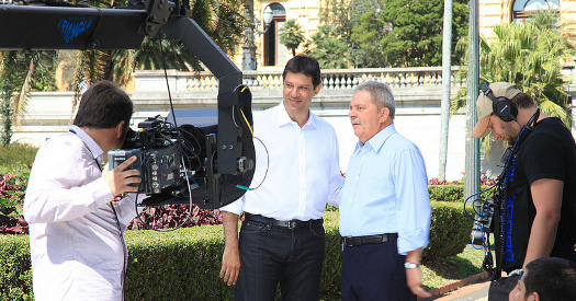 Lula grava ao lado de Haddad
