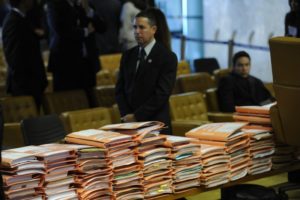 Roberto Gurgel pede a condenação de 36 réus