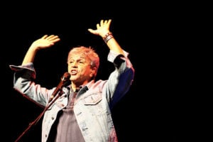 Caetano Veloso fará show em apoio a Marcelo Freixo