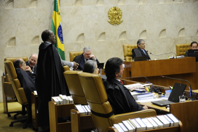 Maioria dos ministros condena Valério e Pizzolato 