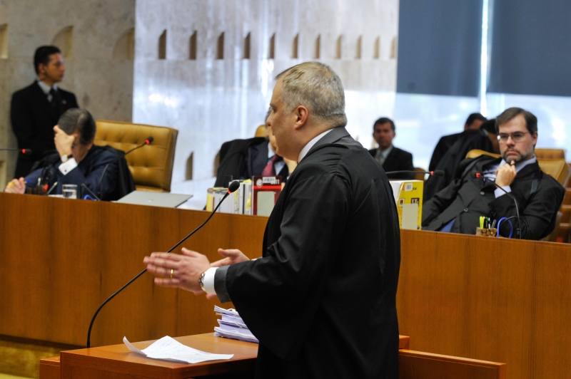 Defesa admite que Valdemar Costa Neto recebeu dinheiro do PT