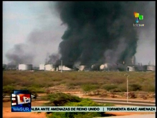 Explosão na maior refinaria da Venezuela deixa mais de 20 mortos