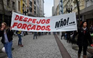 Pesquisadora faz mapa da expulsão de moradores por obras da Copa em Curitiba