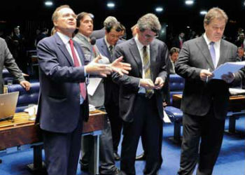 Senado aprova cotas para 50% das vagas nas universidades federais